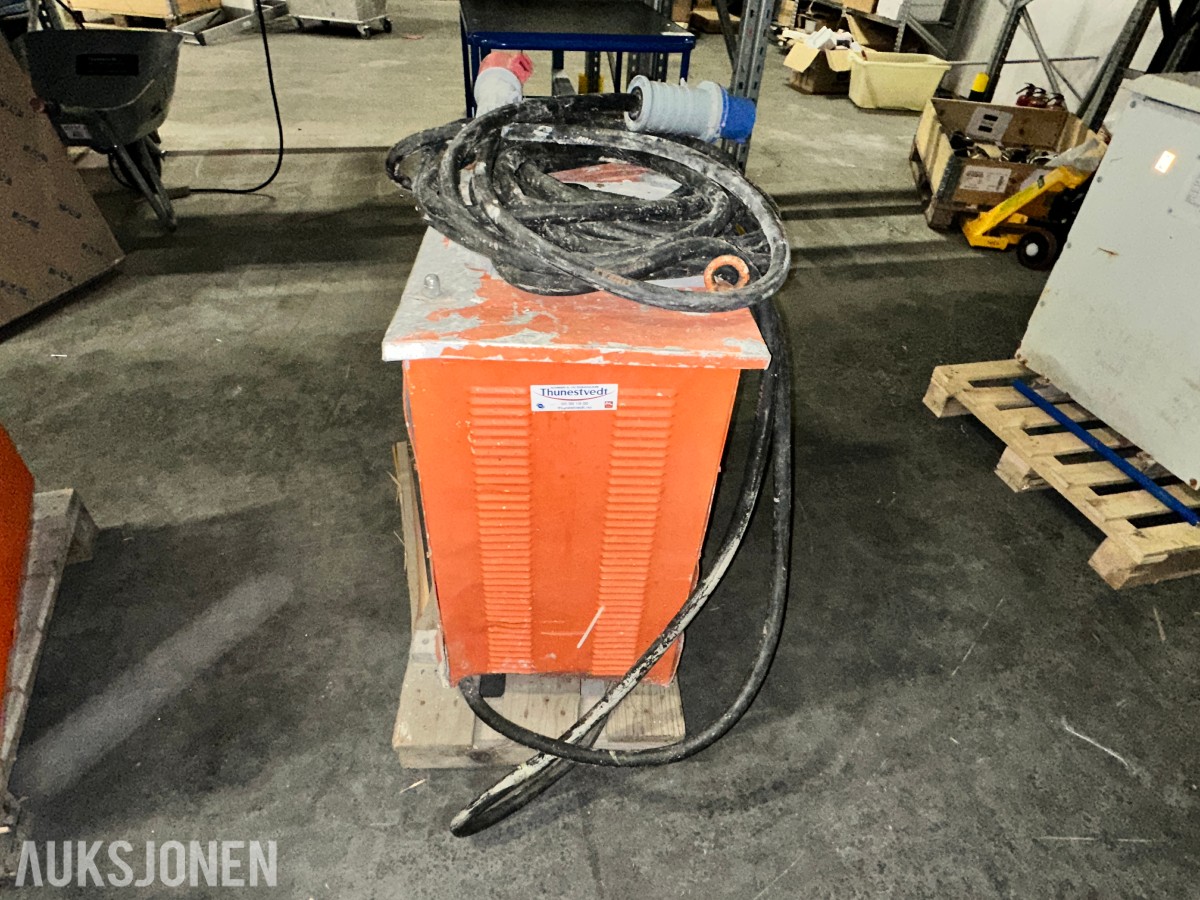 Transformator/ trafo 400/230 V – 24 kVA med kabler