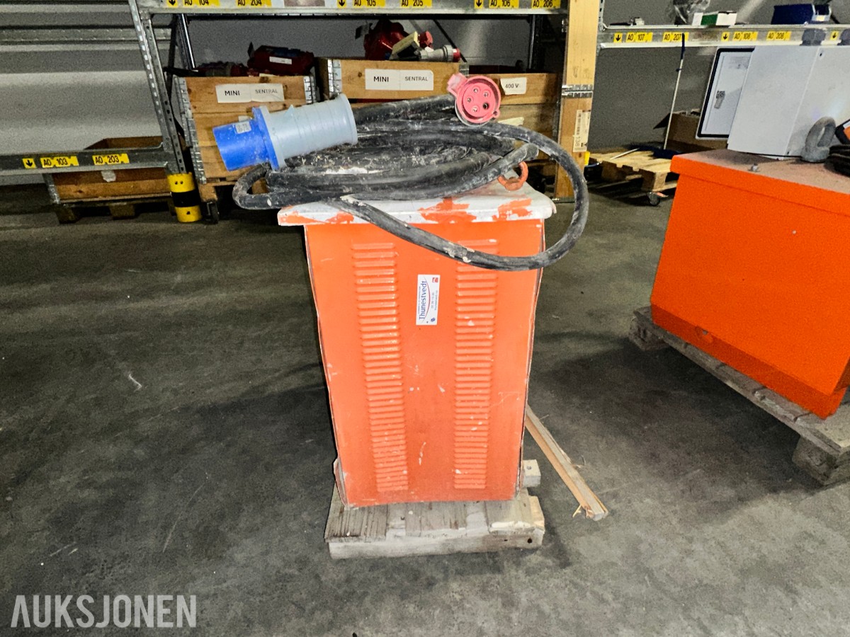 Transformator/ trafo 400/230 V – 24 kVA med kabler