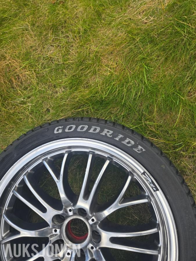 Vw Golf alufelger 18 Tommers 225/40ZR 18