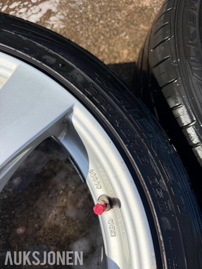 Dezent 5x114,3  ET40 felgpakke  225/40/18 dekk *Ingen minstepris*