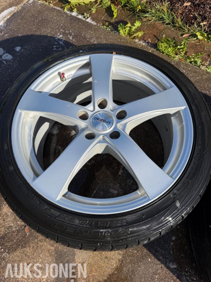 Dezent 5x114,3  ET40 felgpakke  225/40/18 dekk *Ingen minstepris*
