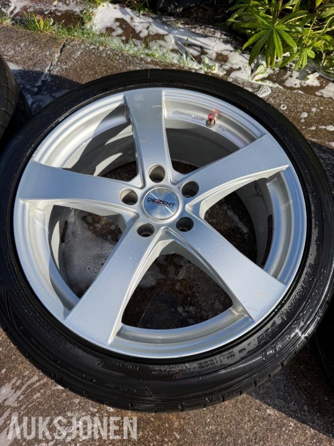 Dezent 5x114,3  ET40 felgpakke  225/40/18 dekk *Ingen minstepris*