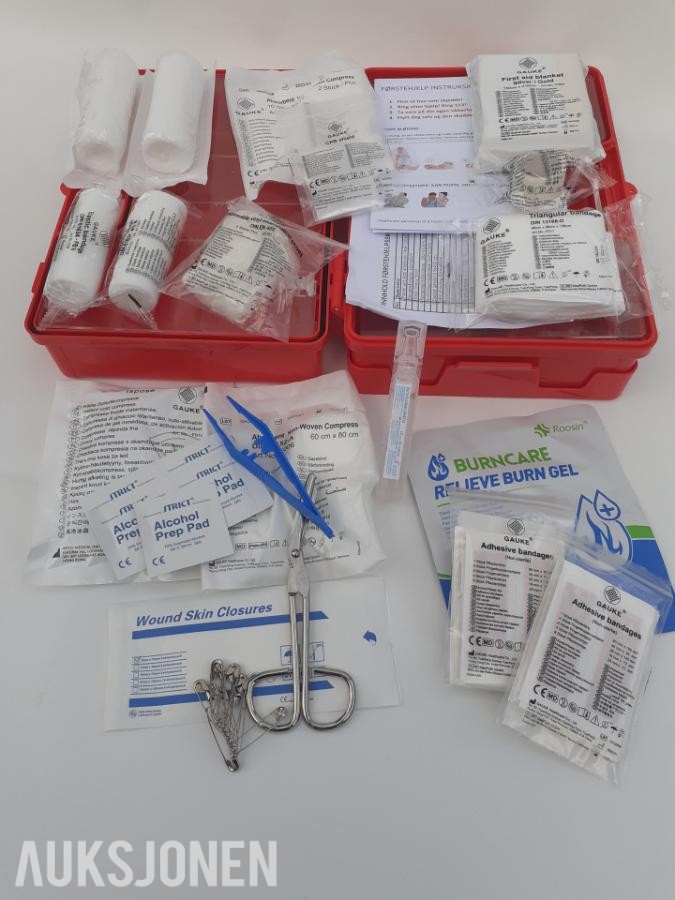 First Aid Førstehjelpskoffert 24 stk.