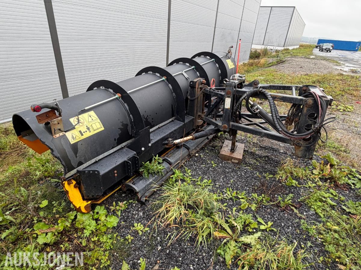 2022 Arctic AM 4000 HPD snøplog