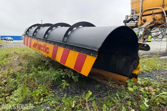 2022 Arctic AM 4000 HPD snøplog