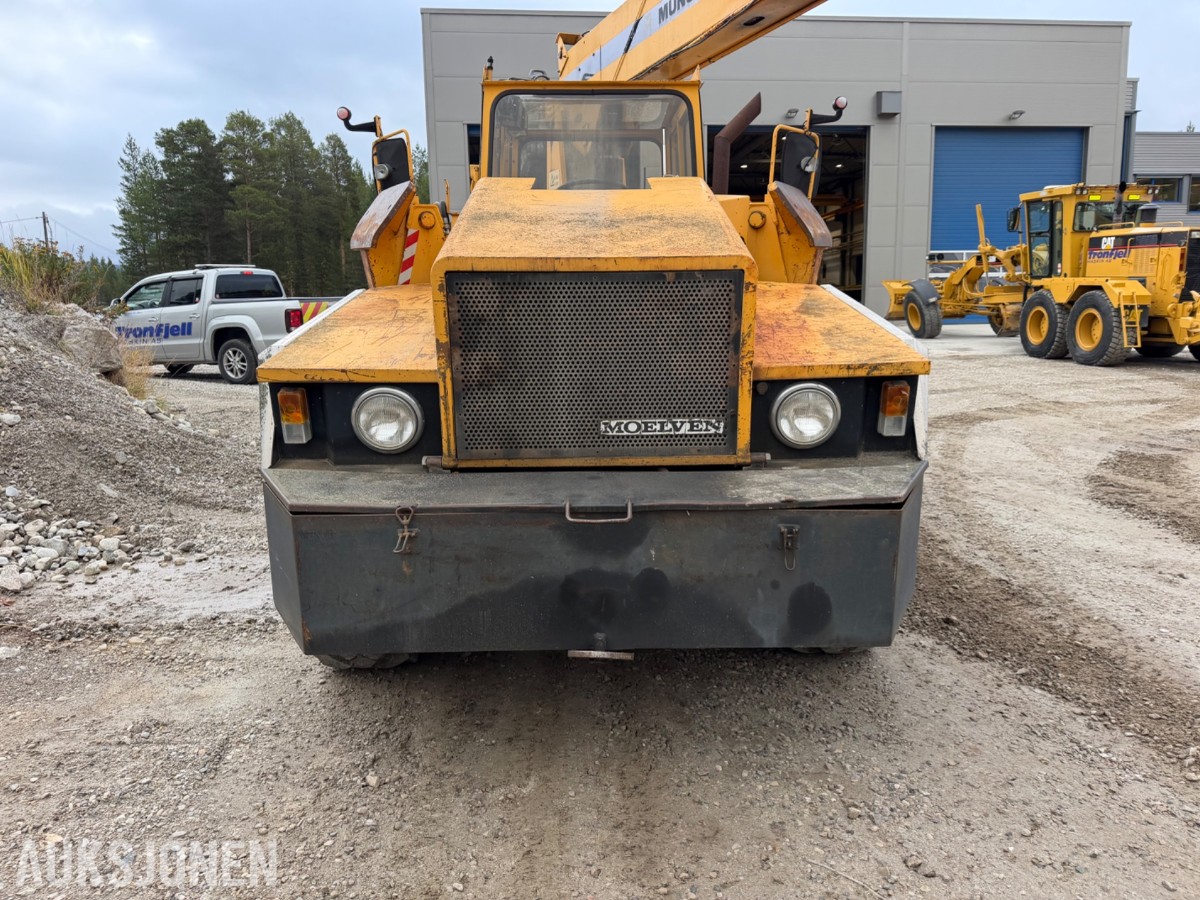 1990 mod. Moelven Munsters HLD 2200 kran m/roterende gripeskuffe