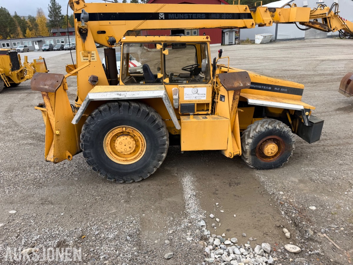 1990 mod. Moelven Munsters HLD 2200 kran m/roterende gripeskuffe