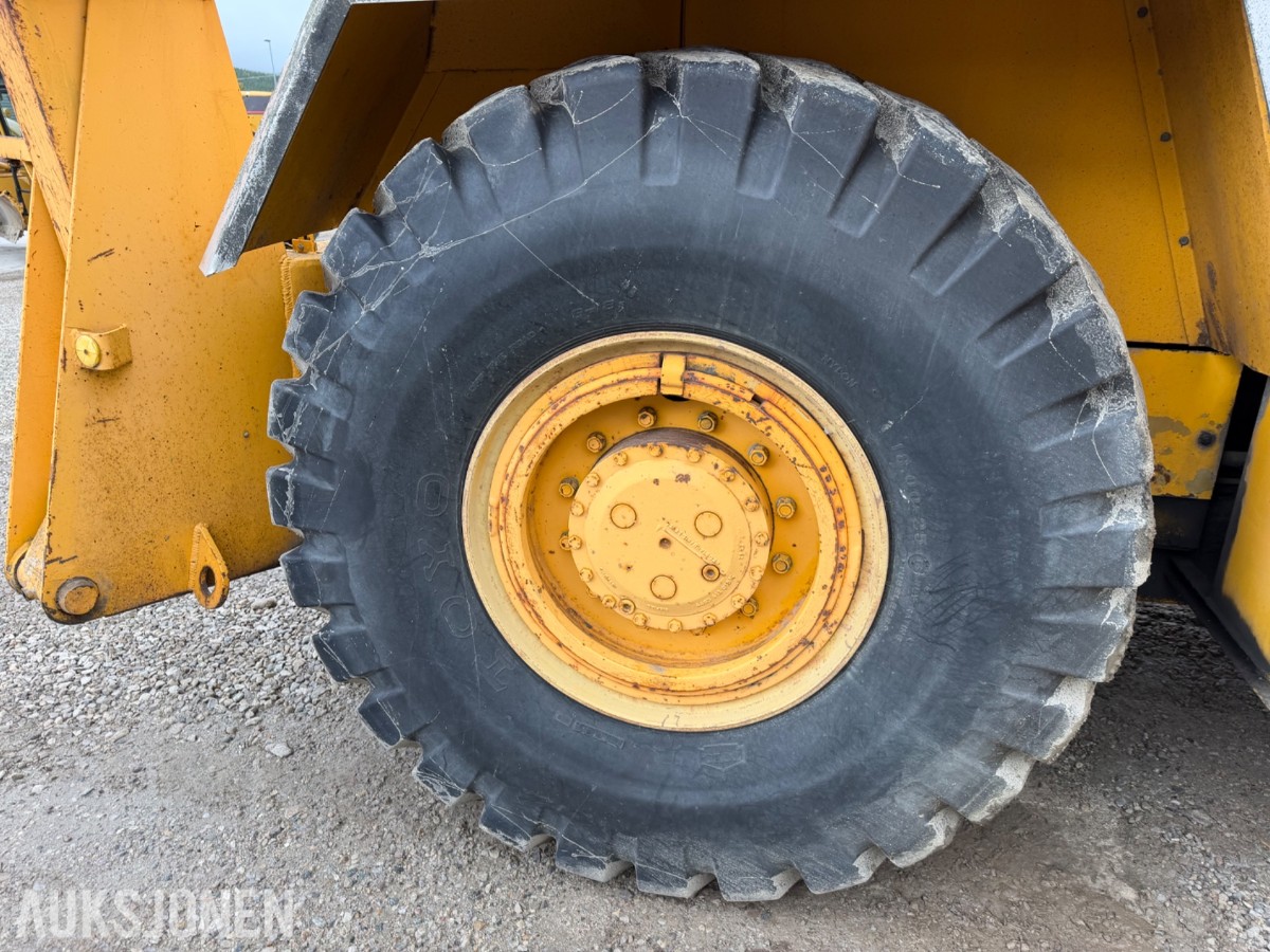 1990 mod. Moelven Munsters HLD 2200 kran m/roterende gripeskuffe