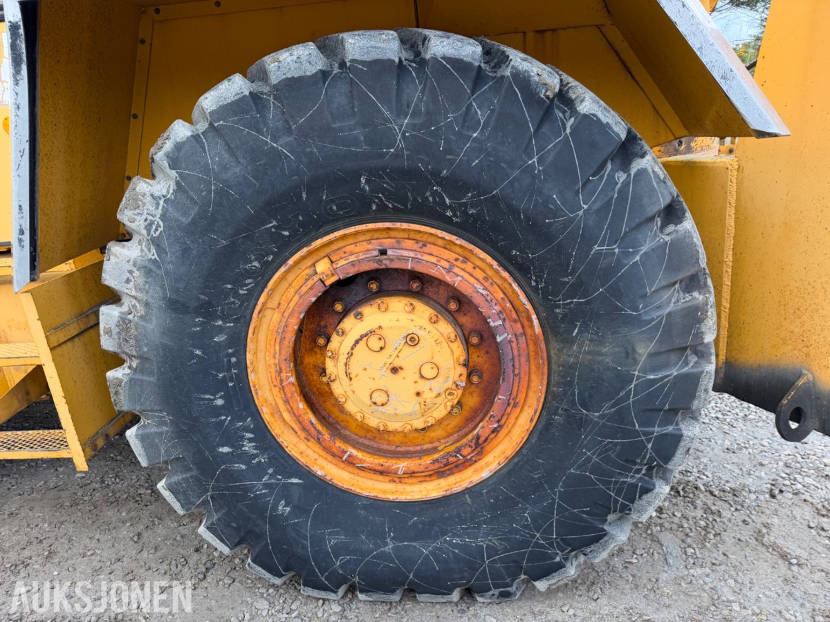 1990 mod. Moelven Munsters HLD 2200 kran m/roterende gripeskuffe