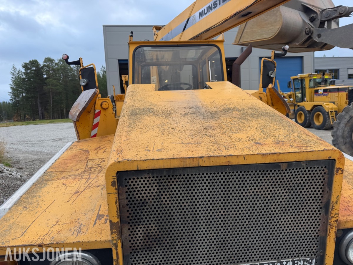 1990 mod. Moelven Munsters HLD 2200 kran m/roterende gripeskuffe