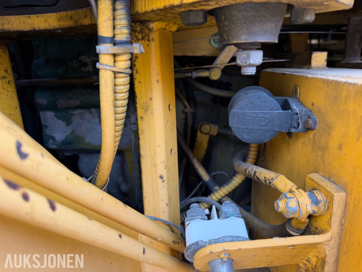 1990 mod. Moelven Munsters HLD 2200 kran m/roterende gripeskuffe