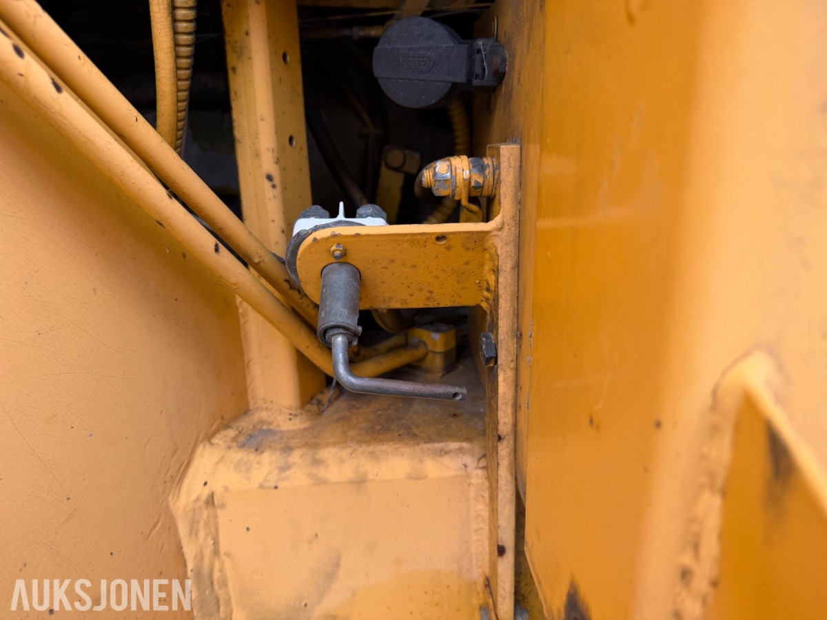 1990 mod. Moelven Munsters HLD 2200 kran m/roterende gripeskuffe