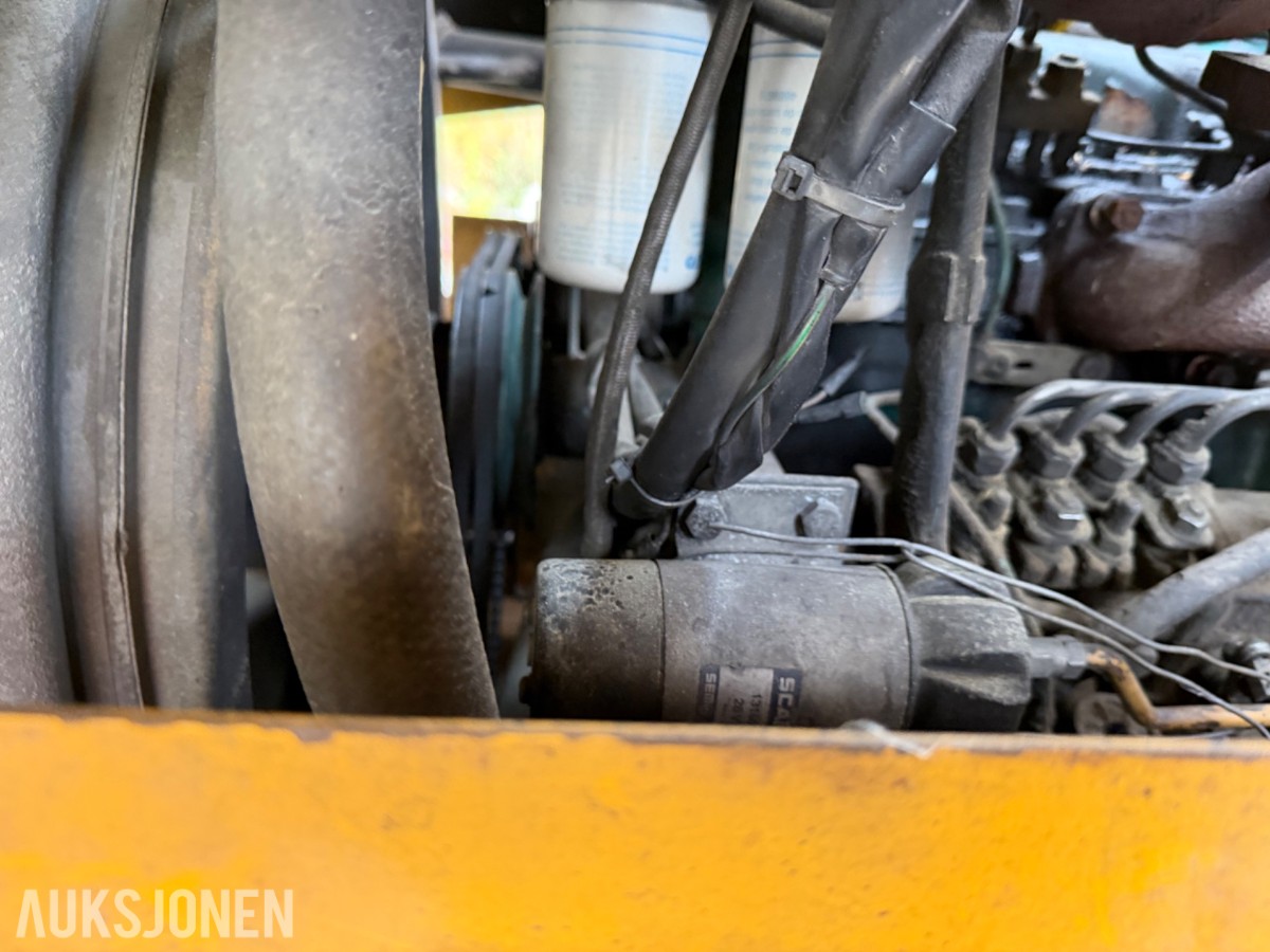 1990 mod. Moelven Munsters HLD 2200 kran m/roterende gripeskuffe