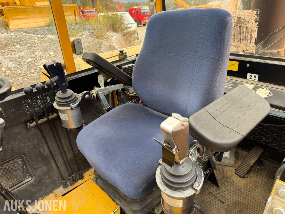1990 mod. Moelven Munsters HLD 2200 kran m/roterende gripeskuffe