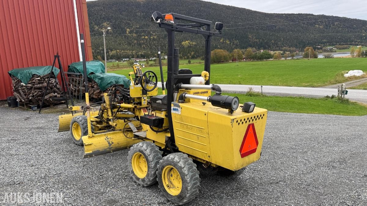 2009 Laser-Grader veihøvel/planeringsmaskin m/ laserstyring – 1 125 t