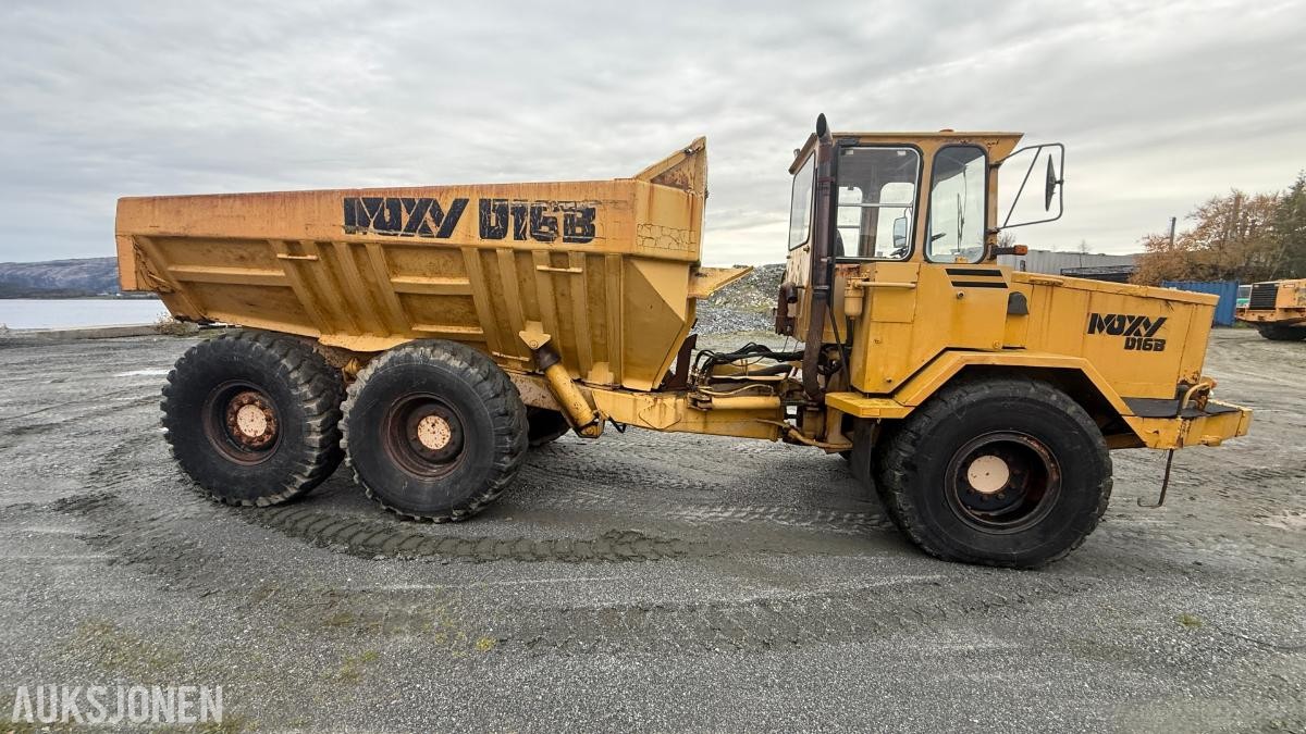 Moxy D16B Dumper, 6x6 m/ 13 882 timer
