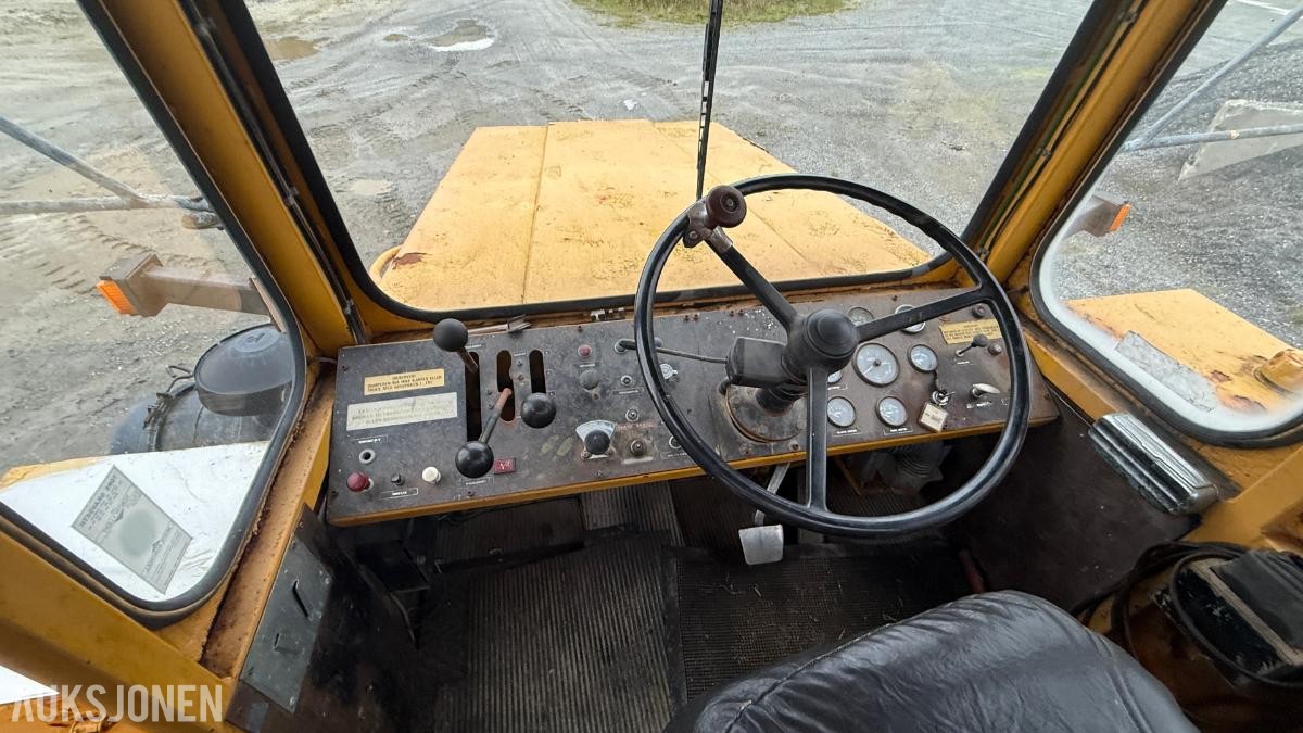 Moxy D16B Dumper, 6x6 m/ 13 882 timer
