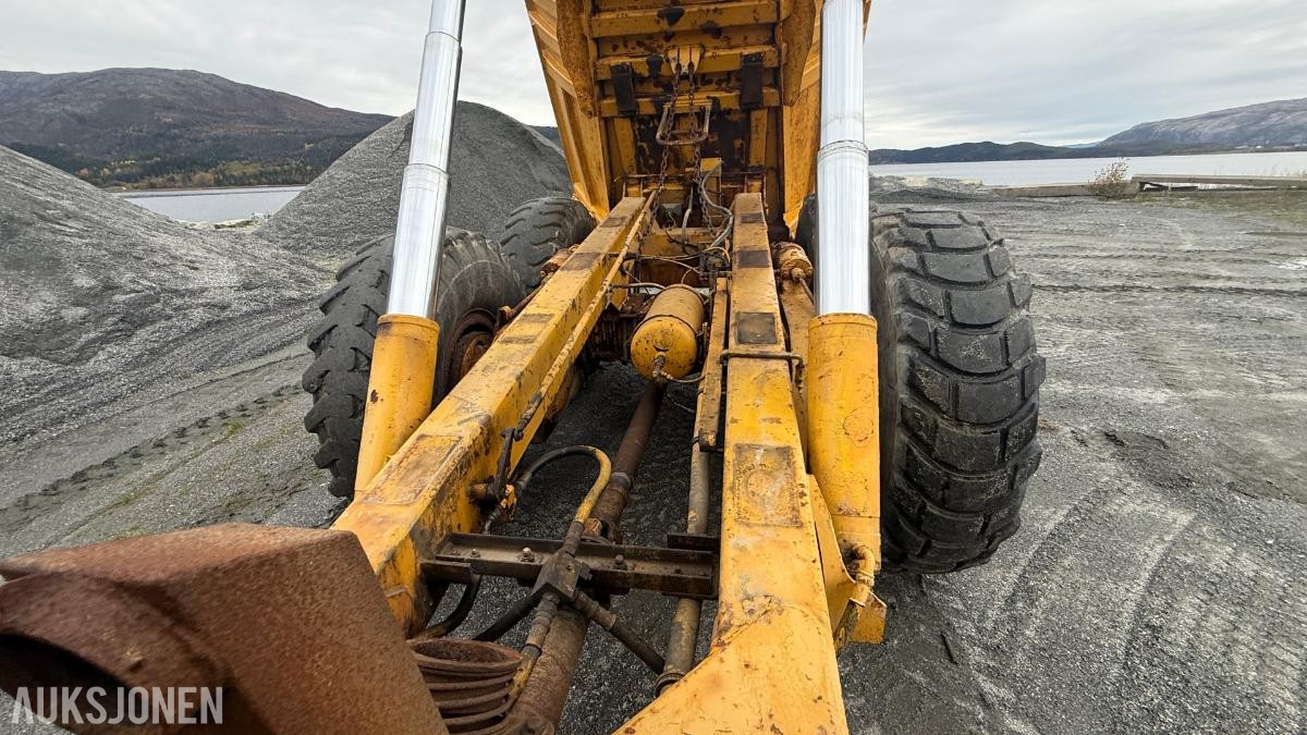 Moxy D16B Dumper, 6x6 m/ 13 882 timer