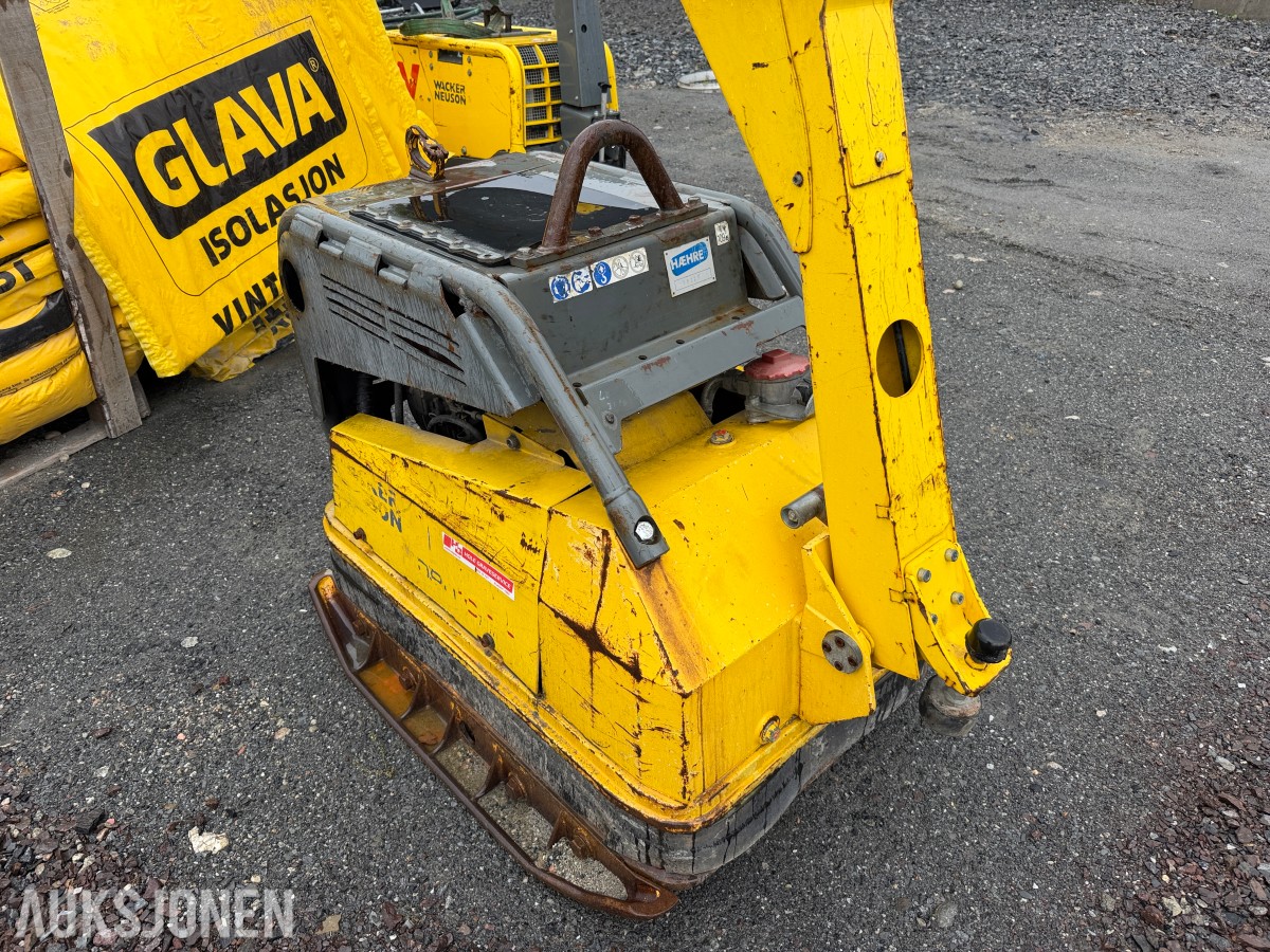 2014 Wacker Neuson Vibroplate DPU 100-70Les _/ 768 kilo