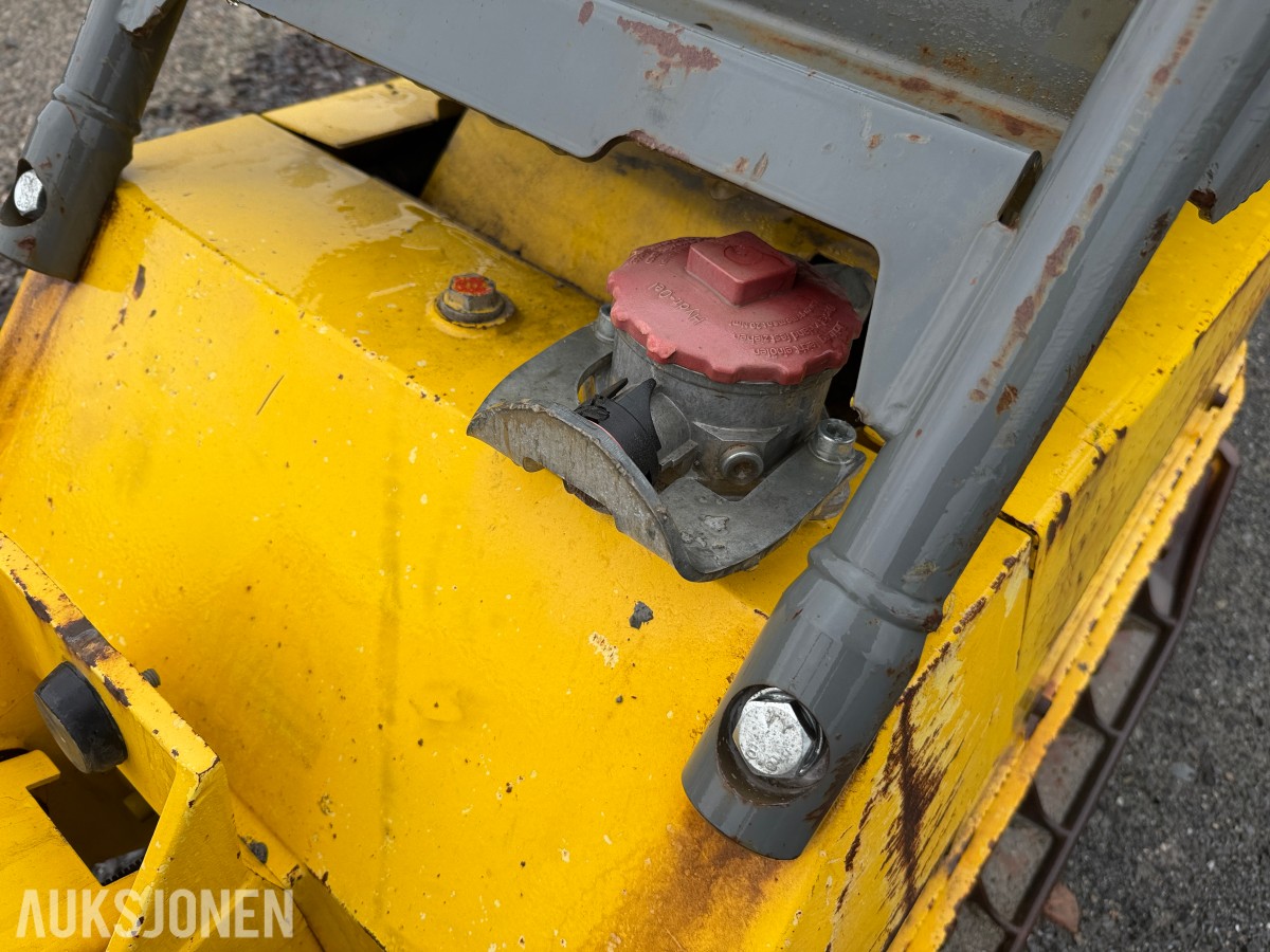 2014 Wacker Neuson Vibroplate DPU 100-70Les _/ 768 kilo