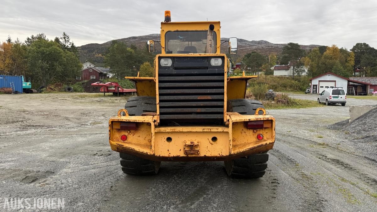 1984 Volvo BM LM 4500 Hjullaster 21 320t m/ skuffe
