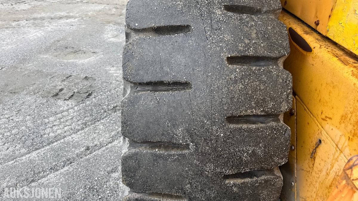 1984 Volvo BM LM 4500 Hjullaster 21 320t m/ skuffe