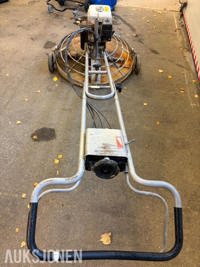 2004 Dynapac BG39 Betongglatter
