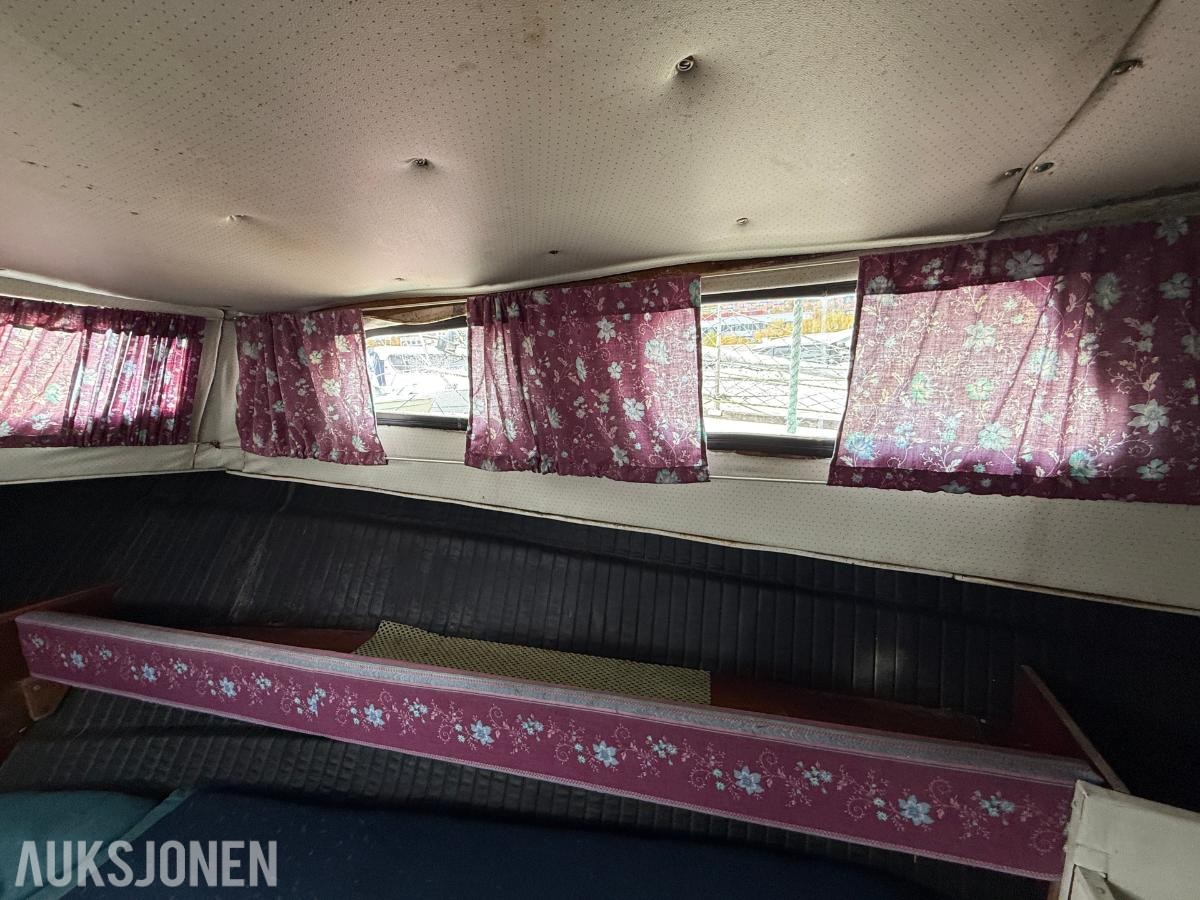1986 26 Fots cabincruiser - VHF - Plotter/ekkolodd - Ny service