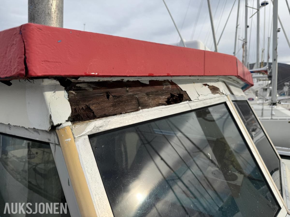 1986 26 Fots cabincruiser - VHF - Plotter/ekkolodd - Ny service