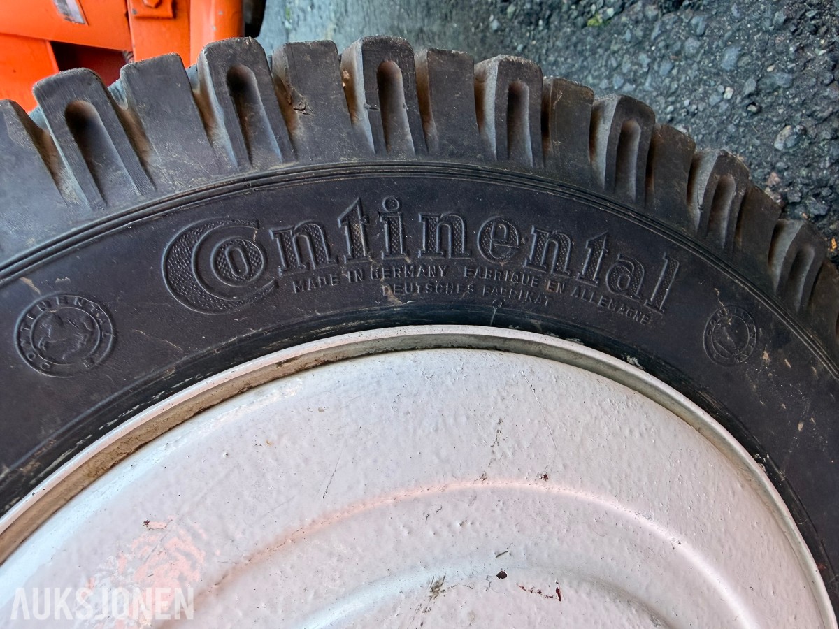 1964 Jacobsen Chief hagetraktor med Atlas Copco luftkompressor og tilhengere