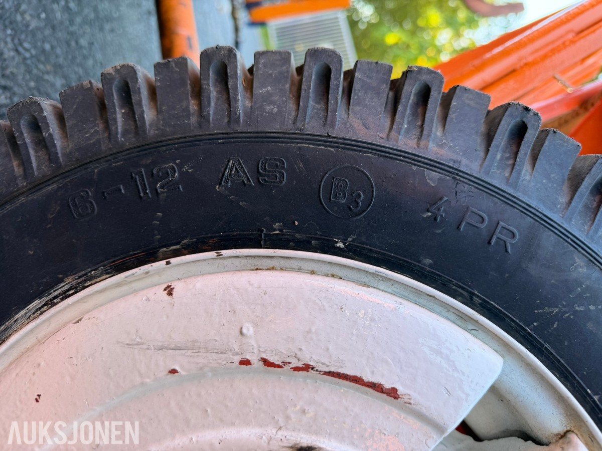 1964 Jacobsen Chief hagetraktor med Atlas Copco luftkompressor og tilhengere