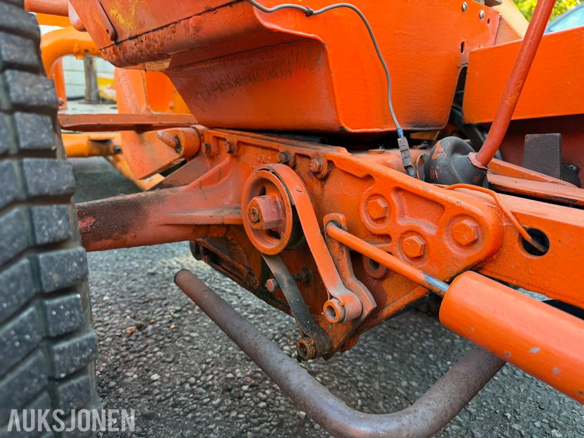 1964 Jacobsen Chief hagetraktor med Atlas Copco luftkompressor og tilhengere