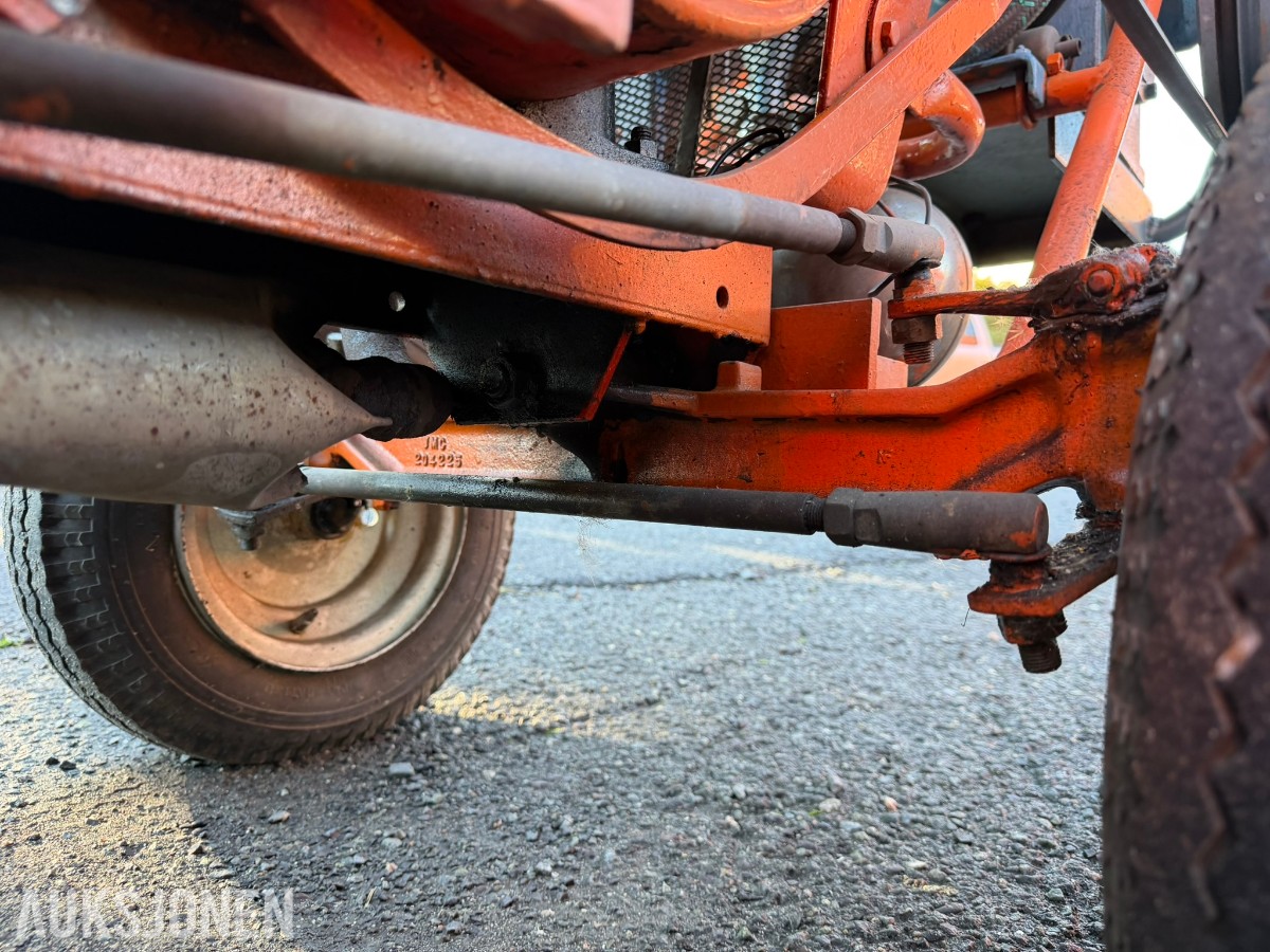 1964 Jacobsen Chief hagetraktor med Atlas Copco luftkompressor og tilhengere