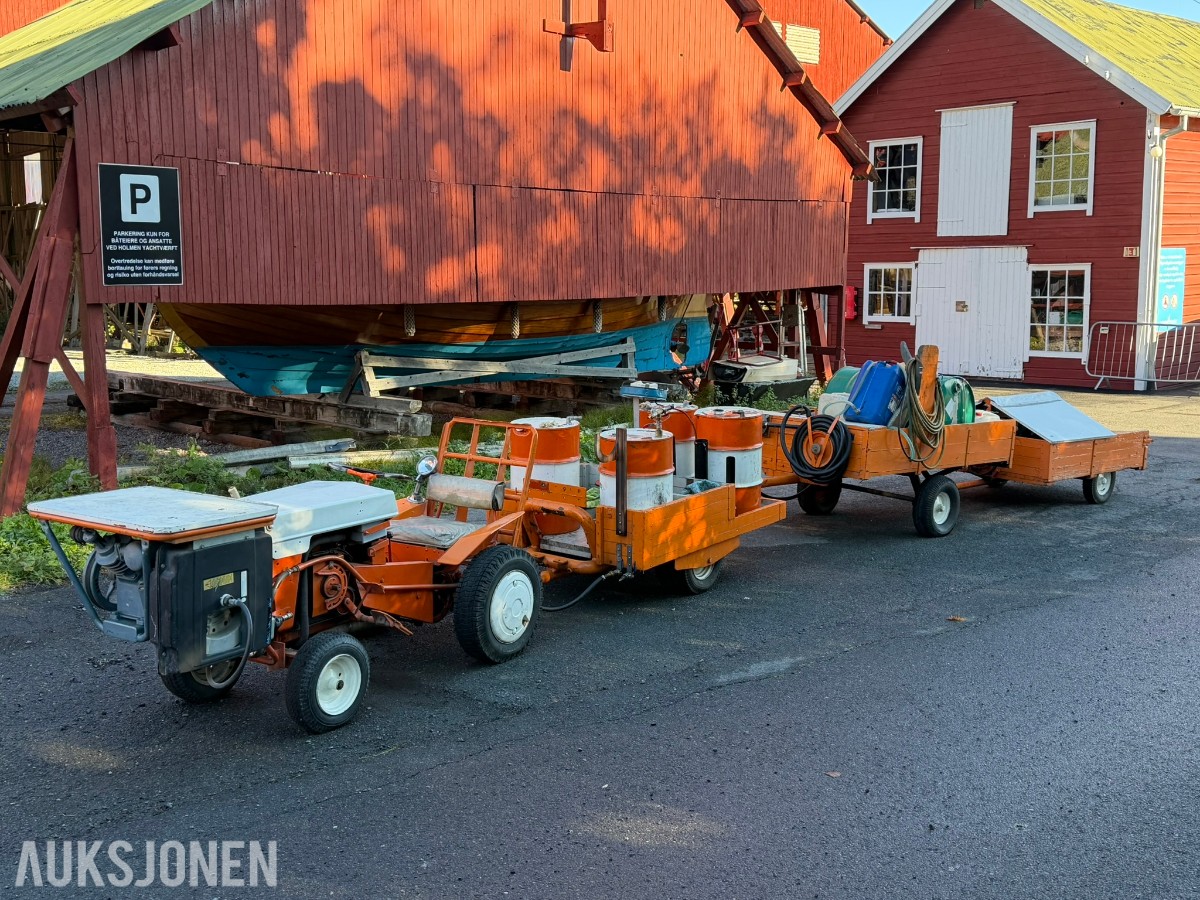 1964 Jacobsen Chief hagetraktor med Atlas Copco luftkompressor og tilhengere