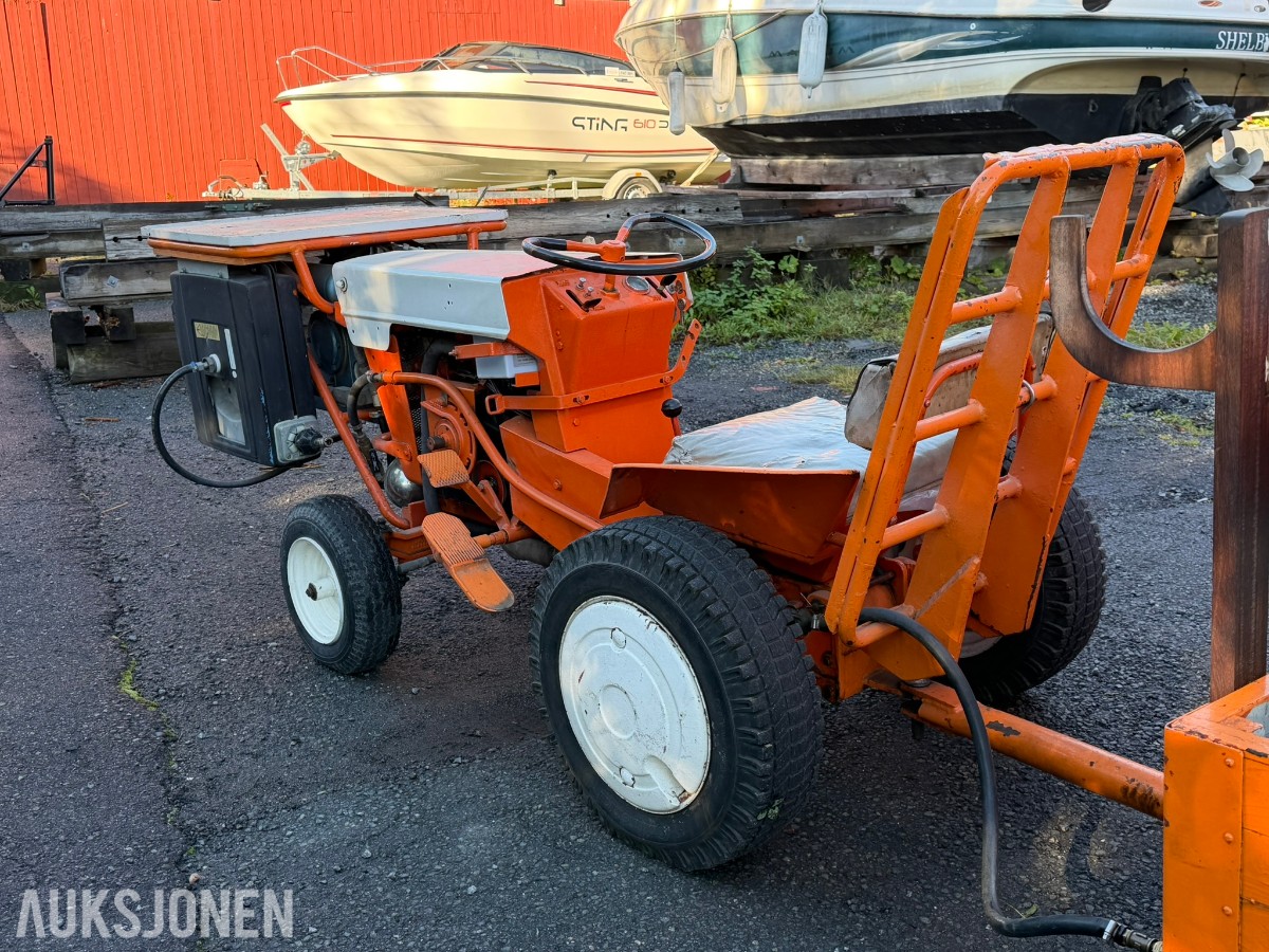 1964 Jacobsen Chief hagetraktor med Atlas Copco luftkompressor og tilhengere