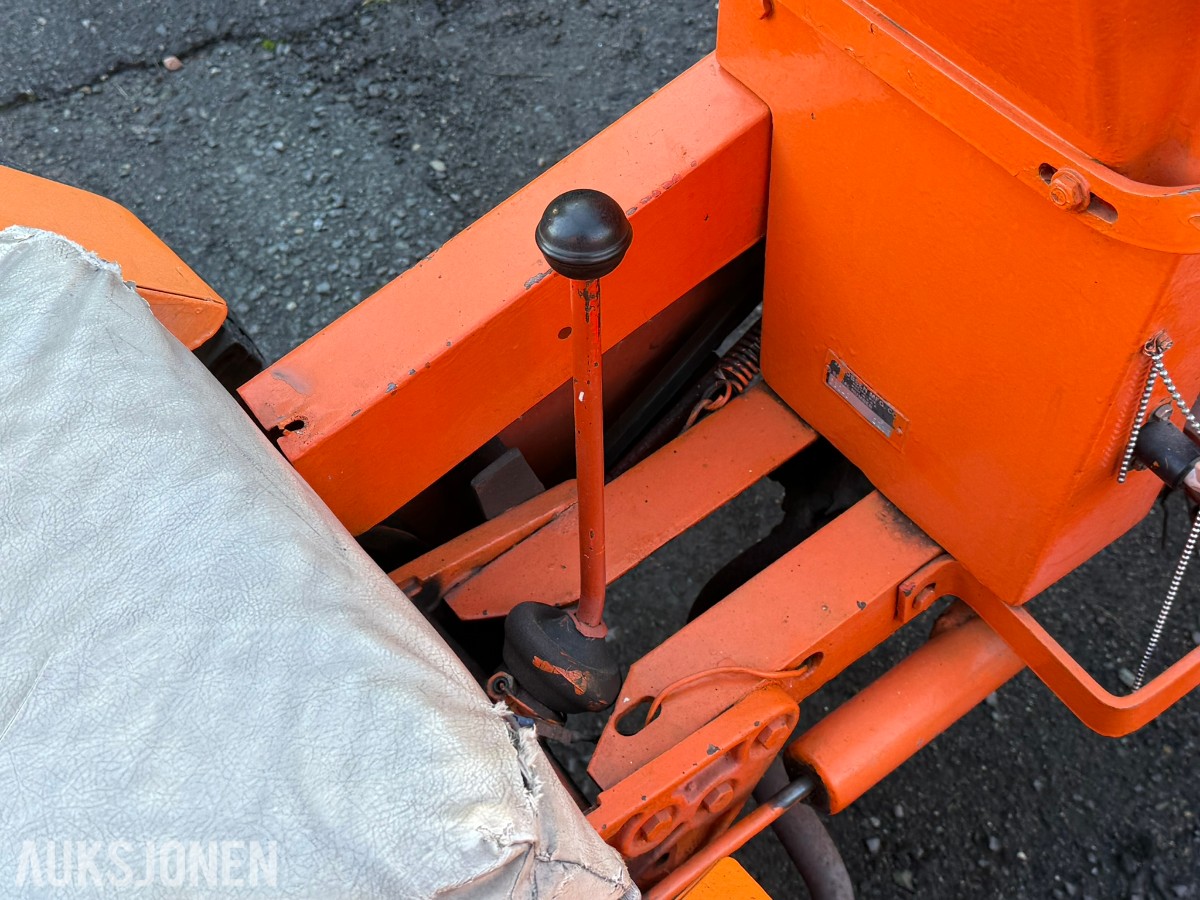 1964 Jacobsen Chief hagetraktor med Atlas Copco luftkompressor og tilhengere