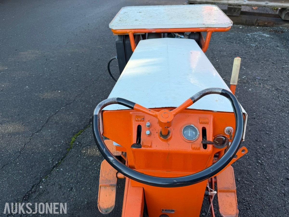 1964 Jacobsen Chief hagetraktor med Atlas Copco luftkompressor og tilhengere