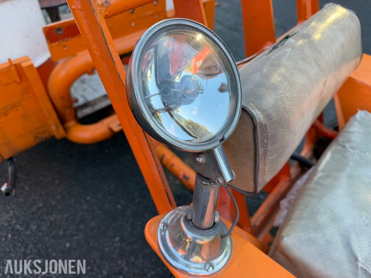1964 Jacobsen Chief hagetraktor med Atlas Copco luftkompressor og tilhengere