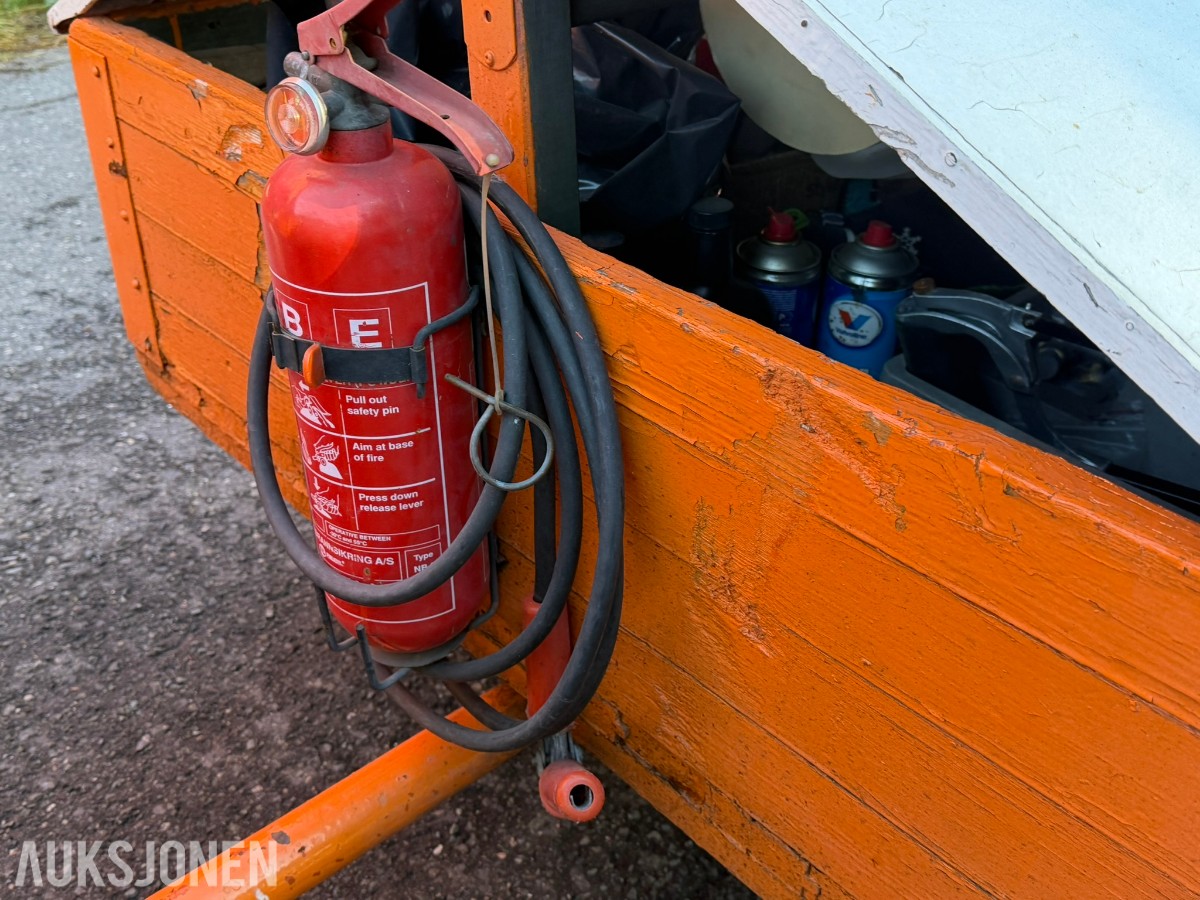 1964 Jacobsen Chief hagetraktor med Atlas Copco luftkompressor og tilhengere
