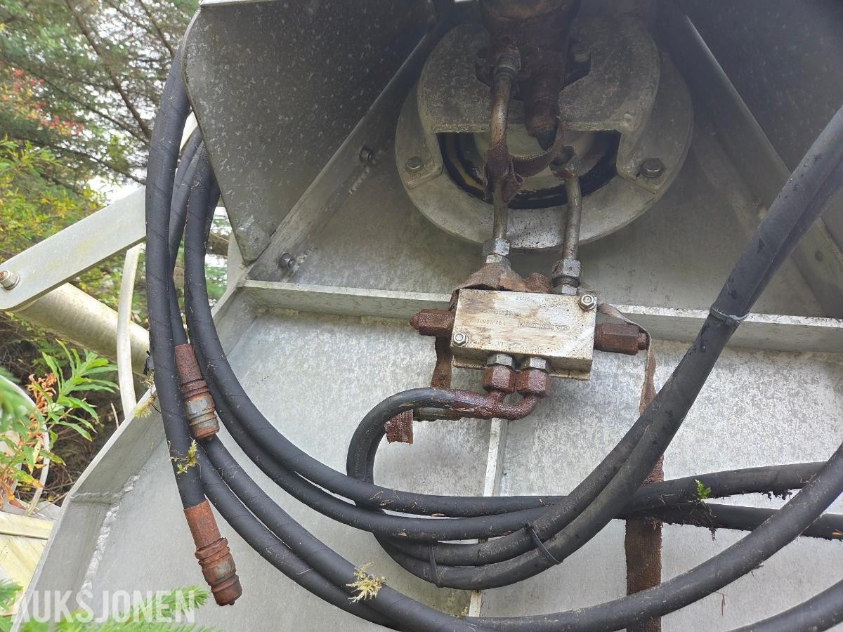 Hydraulisk slangetrommel for undervannsarbeid med BINI slepering og svivel