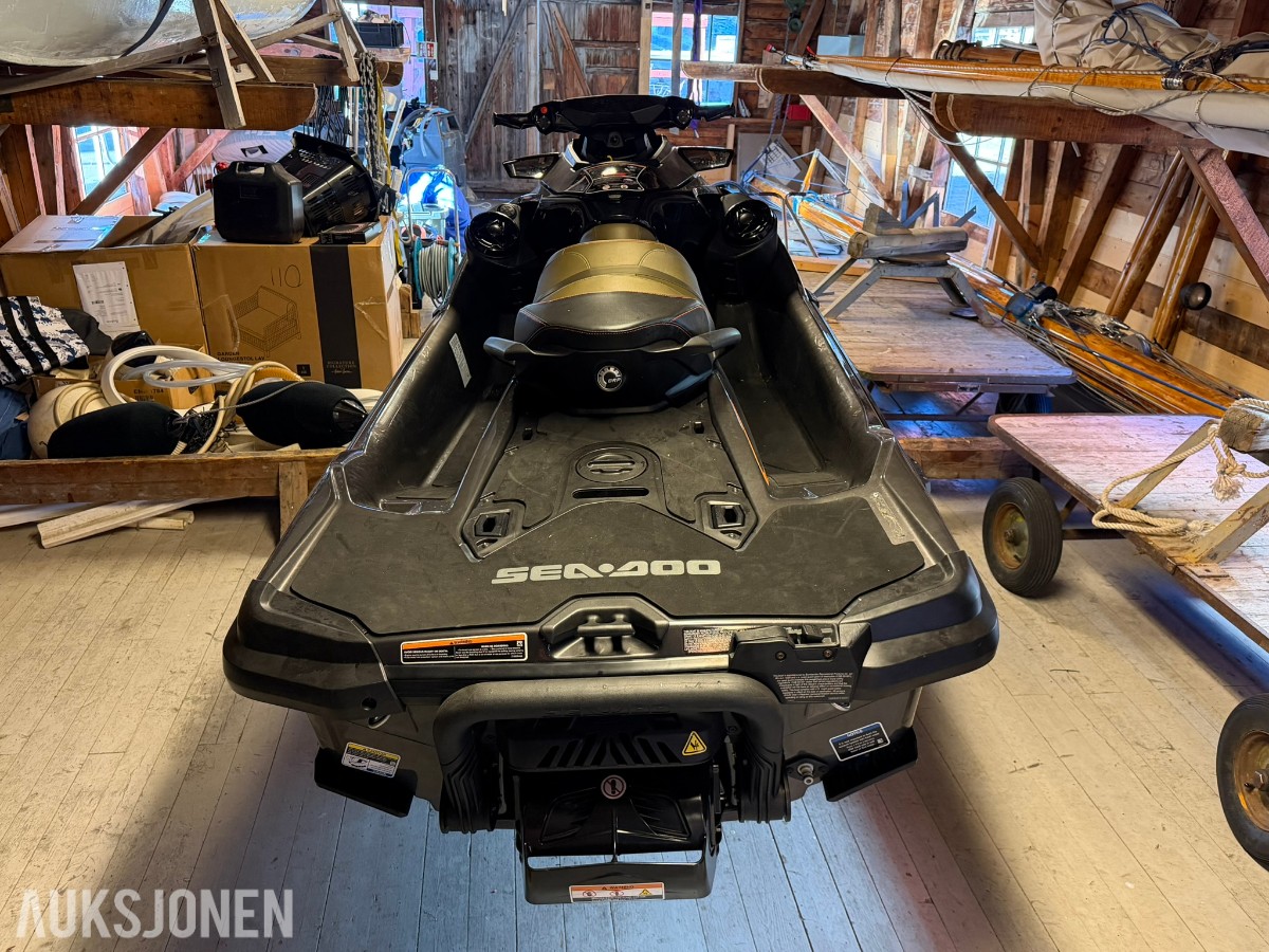2021 SeaDoo GTX 230
