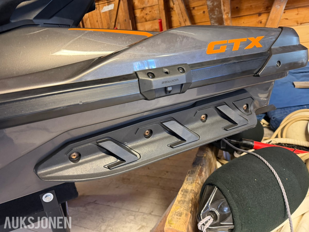2021 SeaDoo GTX 230