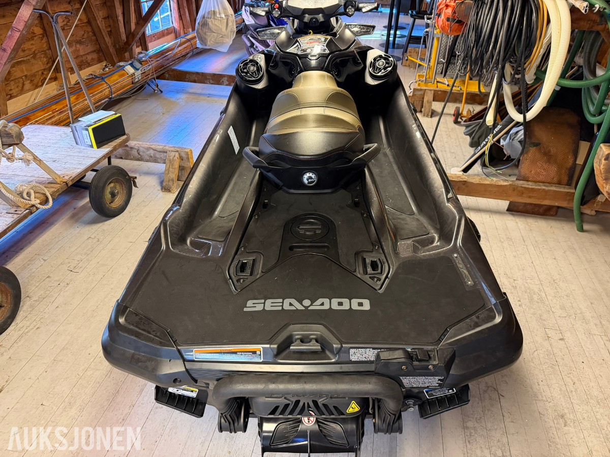 2021 SeaDoo GTX 230
