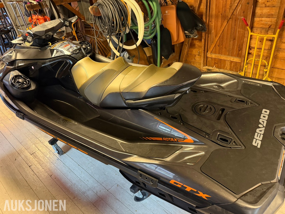 2021 SeaDoo GTX 230