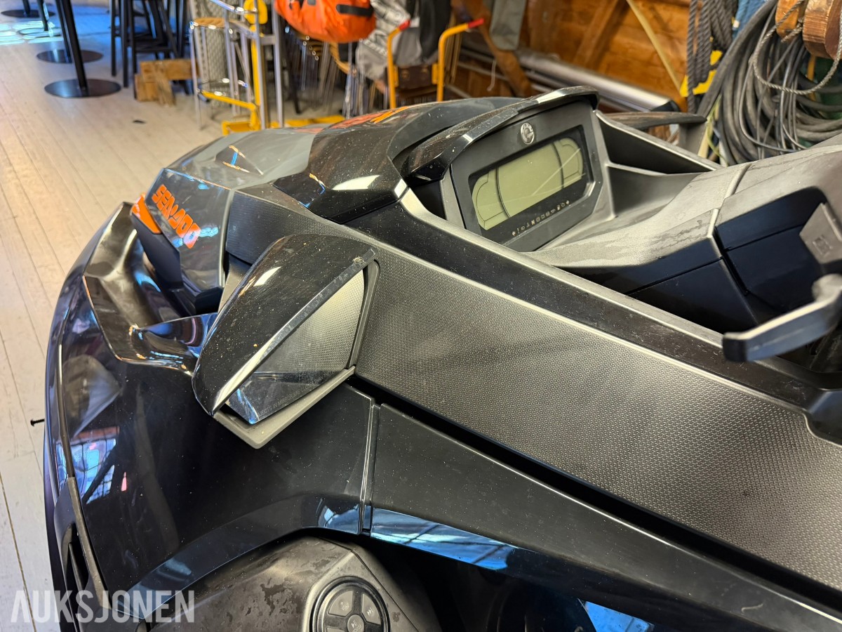 2021 SeaDoo GTX 230