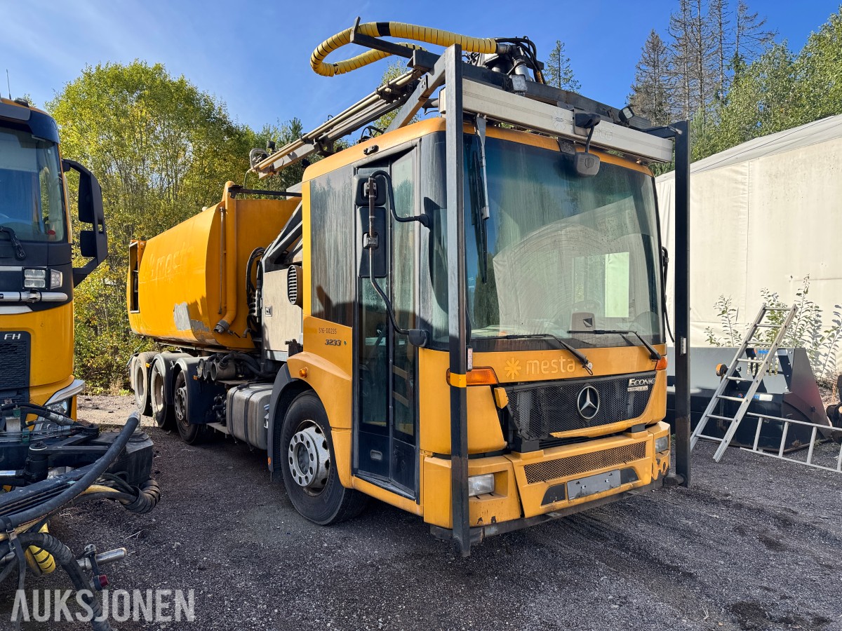 2011 Mercedes-Benz MecTec 3233LL ECONIC Tunnelvasker 
