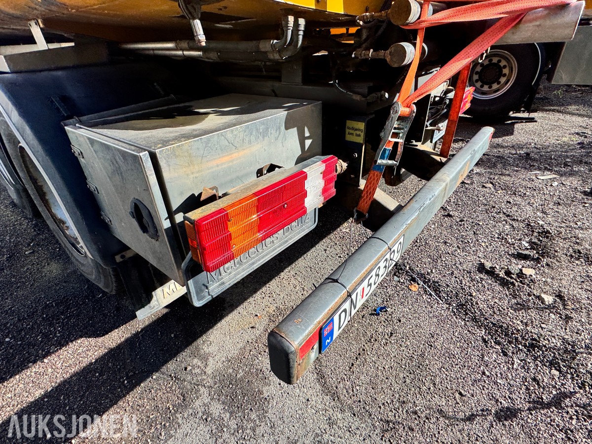 2011 Mercedes-Benz MecTec 3233LL ECONIC Tunnelvasker 