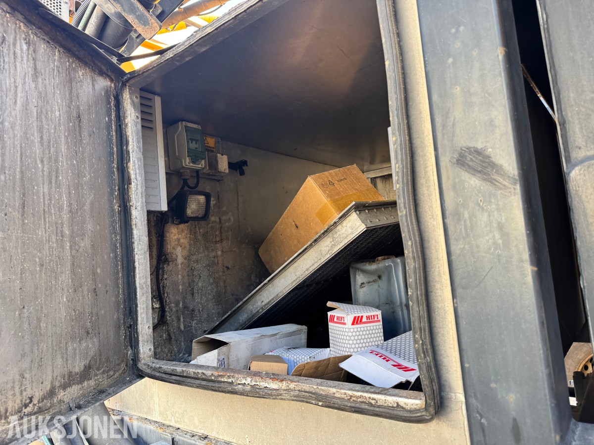 2011 Mercedes-Benz MecTec 3233LL ECONIC Tunnelvasker 