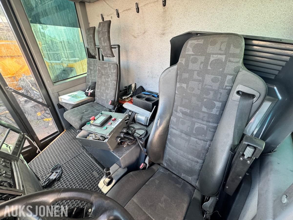 2011 Mercedes-Benz MecTec 3233LL ECONIC Tunnelvasker 