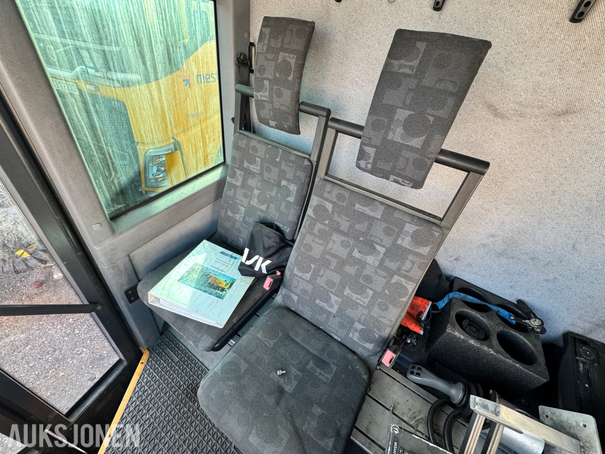 2011 Mercedes-Benz MecTec 3233LL ECONIC Tunnelvasker 